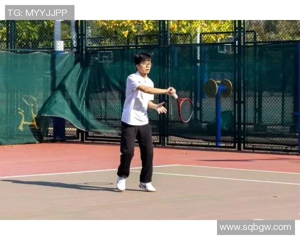 西安网球队在世锦赛中的团队协作展现出卓越的竞技精神与团结力量 西安网球队在世锦赛中的团队协作展现出卓越的竞技精神与团结力量